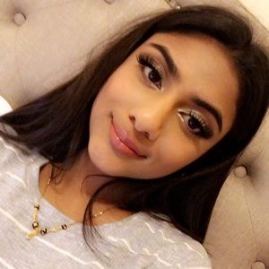 Meet your Posher, Noushi